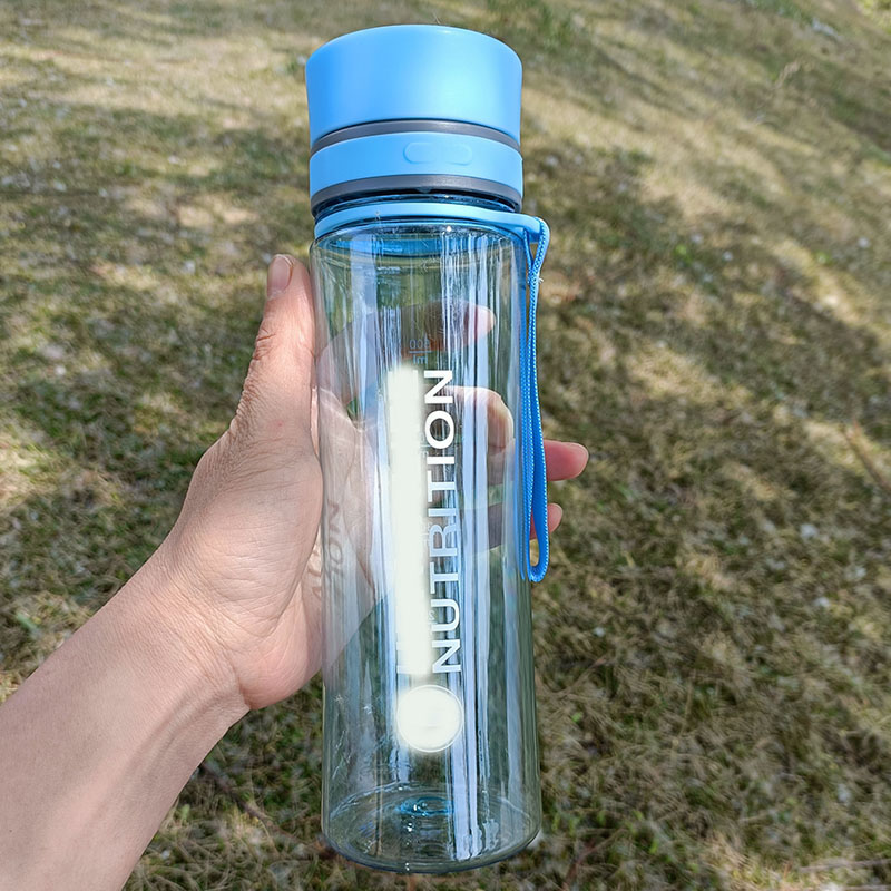 Nuova Bottiglia d'Acqua da 660 - Nutrition Fitness Equipment recensione e prezzo